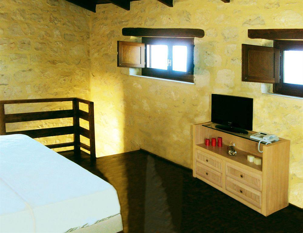 Exensian Villas & Suites Marathiás Exterior foto