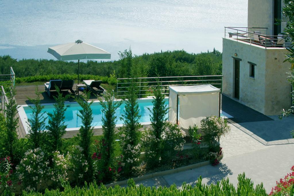 Exensian Villas & Suites Marathiás Exterior foto